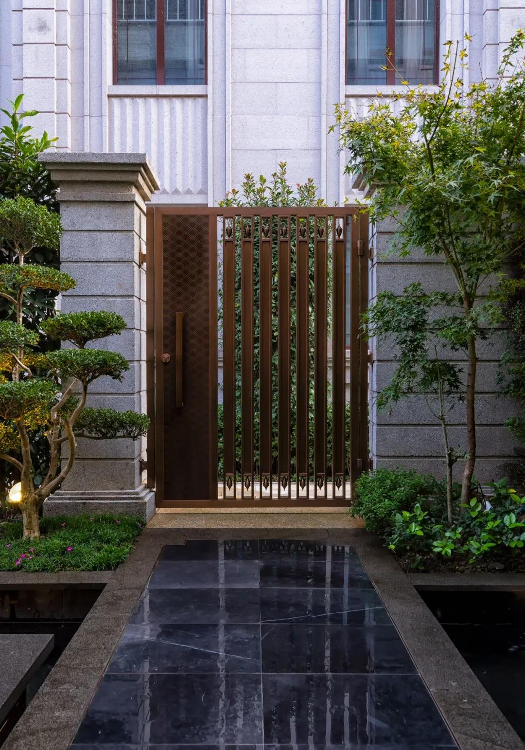 Aluminum Entrance Doors: Engineering Excellence and Performance Standards