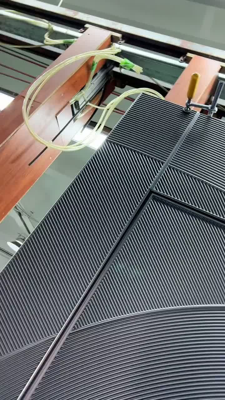 13357474913952723